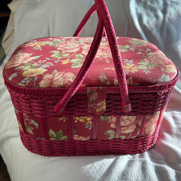 Medium Sewing Box. Lightly Used. Preloved. (1194) - Picture 1 of 9